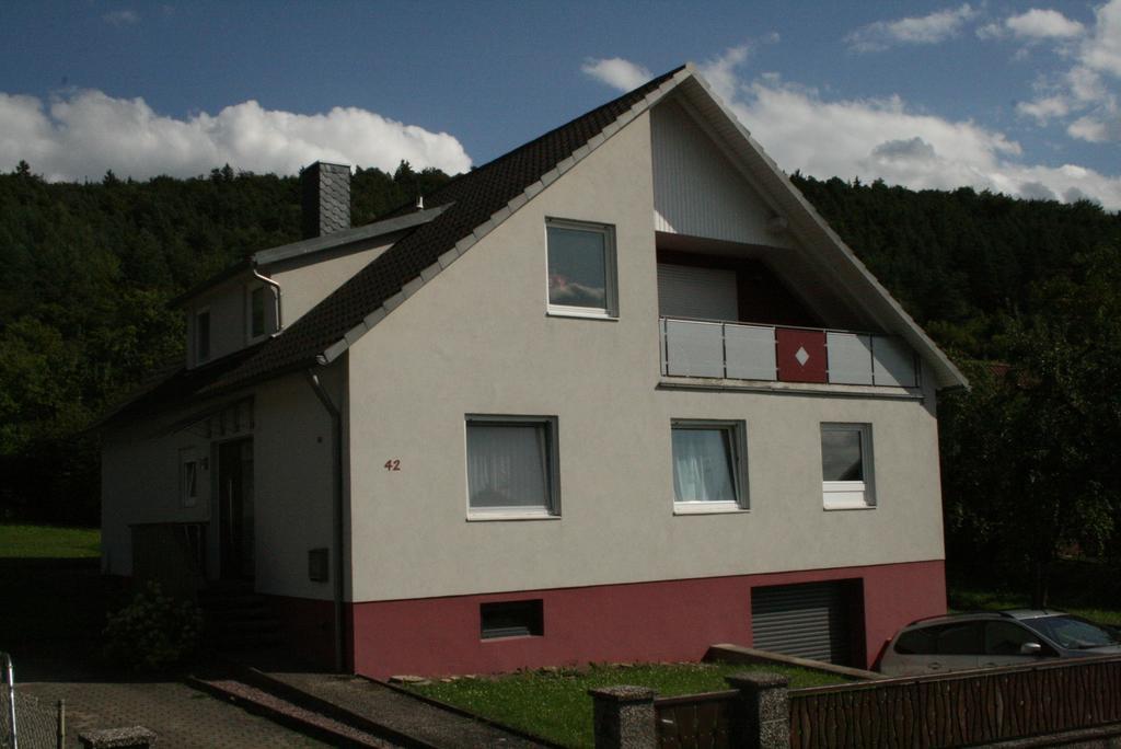 Ferienwohnung Haus Rosa Nüdlingen Pokoj fotografie